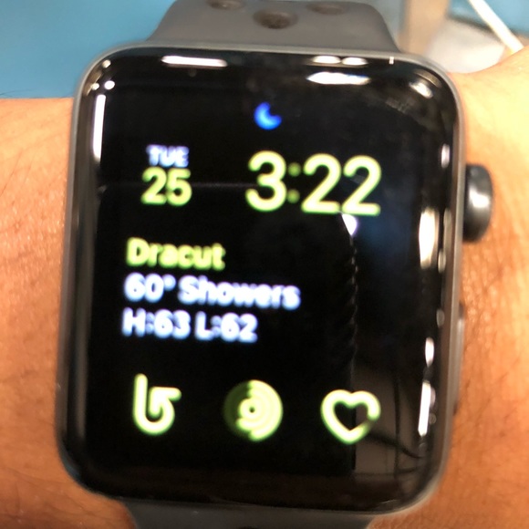 Apple Watch series 3 - Picture 1 of 3